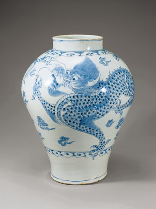 백자청화운룡문항아리