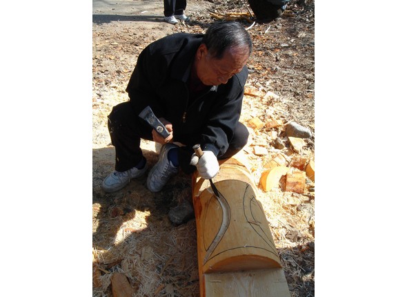 엄미리 장승 깎는 모습